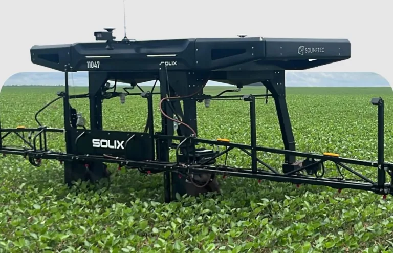 Aigen's solar-powered weeding robot